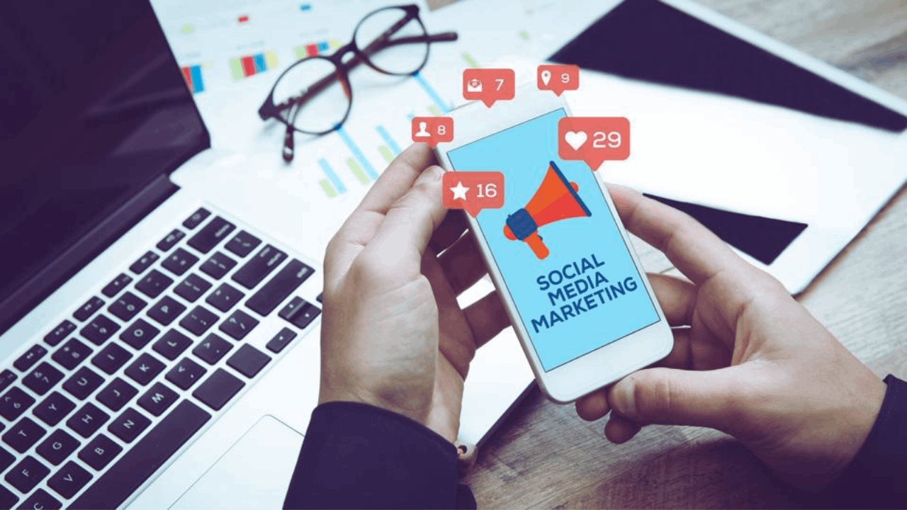 Social Media Influencer Marketing: Tips to Improve Sales